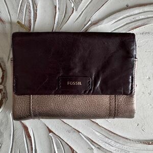 Fossil Ellis multifunction leather tri-fold wallet in brown and metallic taupe